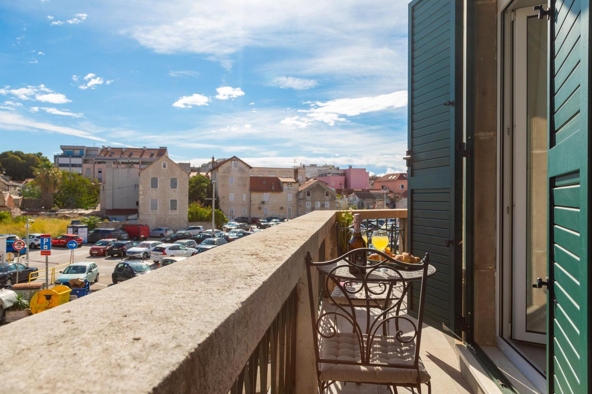 48 Rooms Split Exterior foto